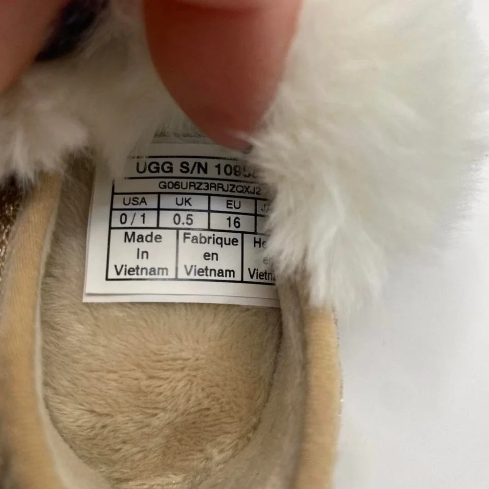 UGG Baby Infant Sparkle‎ Gold Fur Slip-On Shoes Size 0/1 USA Soft Sole